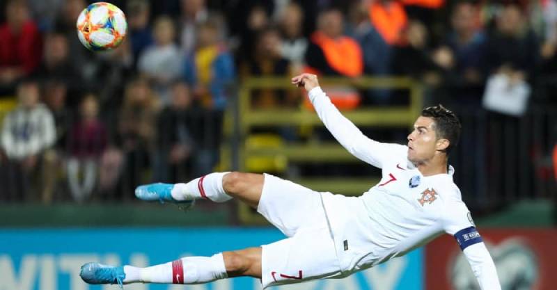 Phân tích trận đấu thay vì dựa vào cảm tính đội bóng